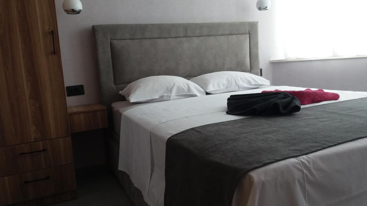 Apartments Grabovica บาร์ ภายนอก รูปภาพ